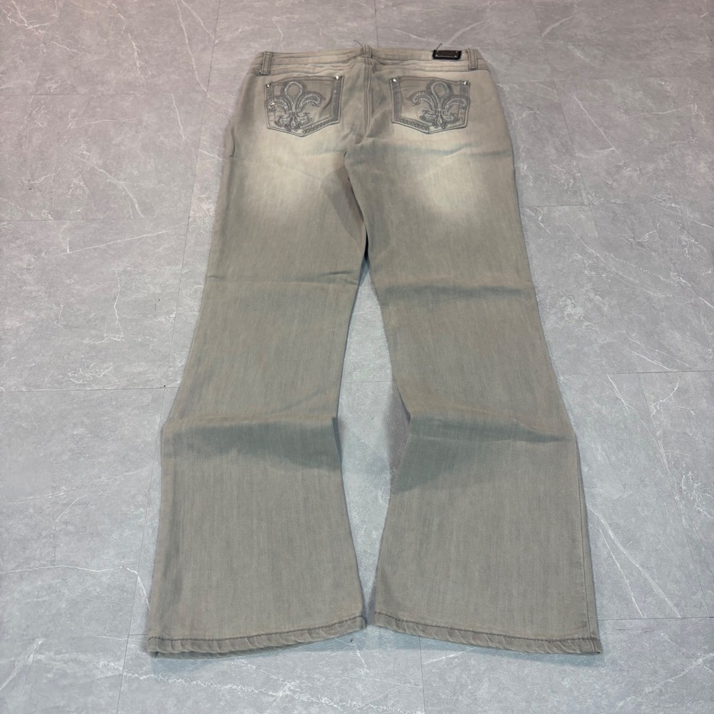 Earl Jean Barely Boot Cut Gray Denim Fleur De Lis Embroidered Pockets Size 10